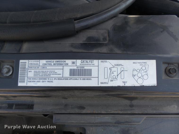 image for item DC7344 2000 Chevrolet S10 LS Ext. Cab pickup truck