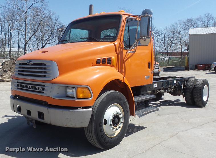 image for item DC7345 2007 Sterling Acterra truck cab and chassis