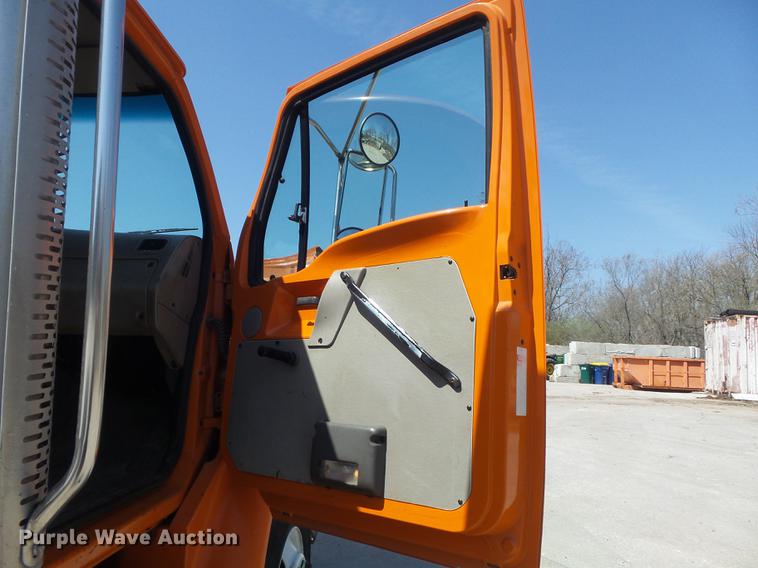 image for item DC7345 2007 Sterling Acterra truck cab and chassis