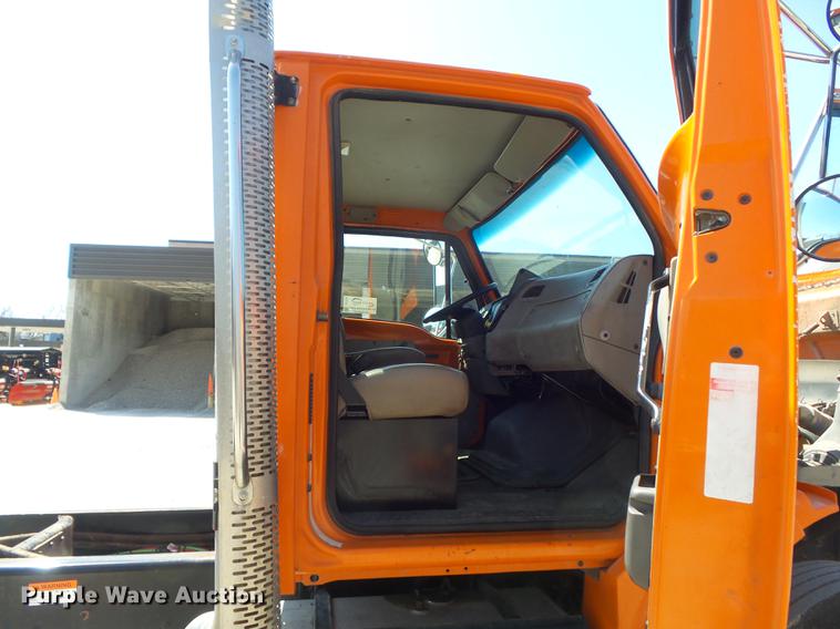 image for item DC7345 2007 Sterling Acterra truck cab and chassis