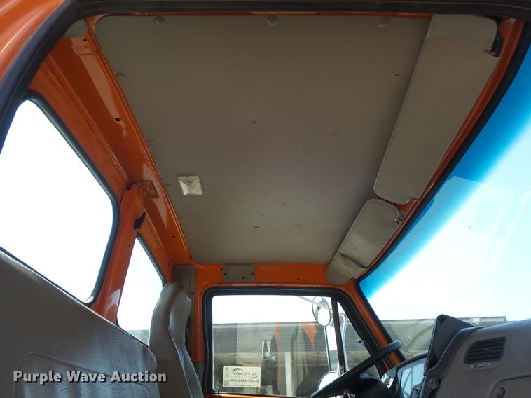 image for item DC7345 2007 Sterling Acterra truck cab and chassis