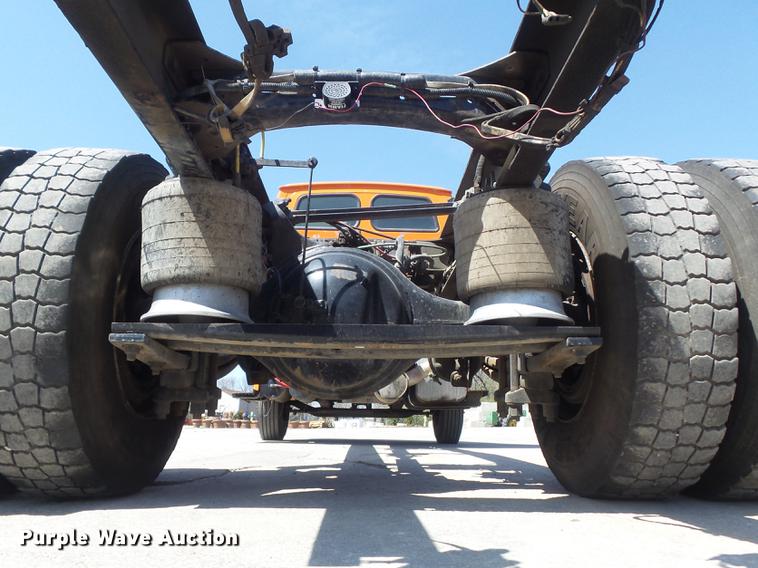 image for item DC7345 2007 Sterling Acterra truck cab and chassis