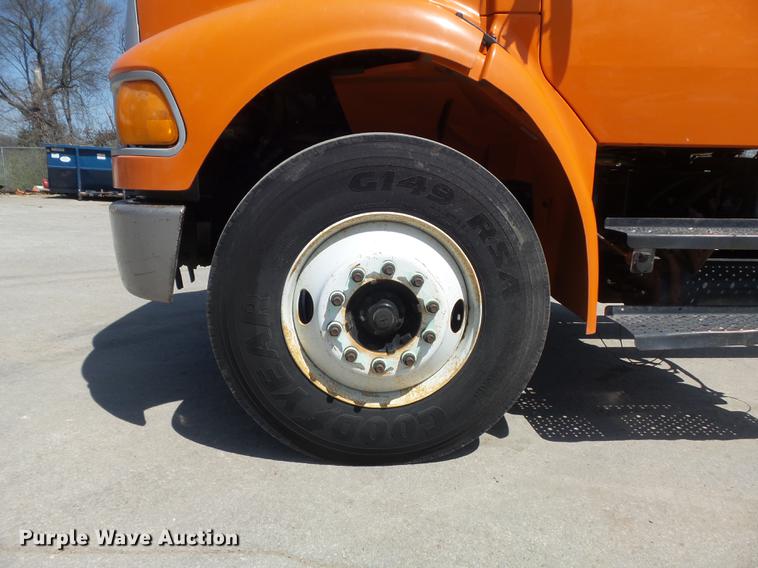 image for item DC7345 2007 Sterling Acterra truck cab and chassis