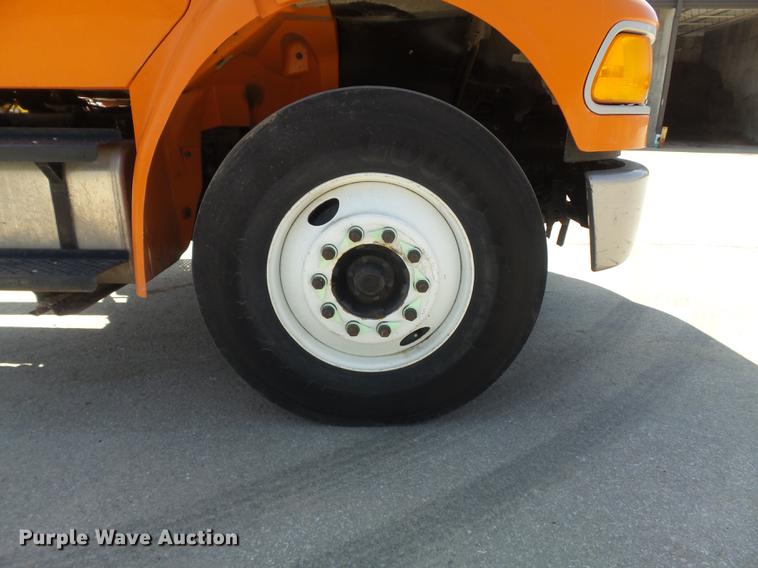 image for item DC7345 2007 Sterling Acterra truck cab and chassis