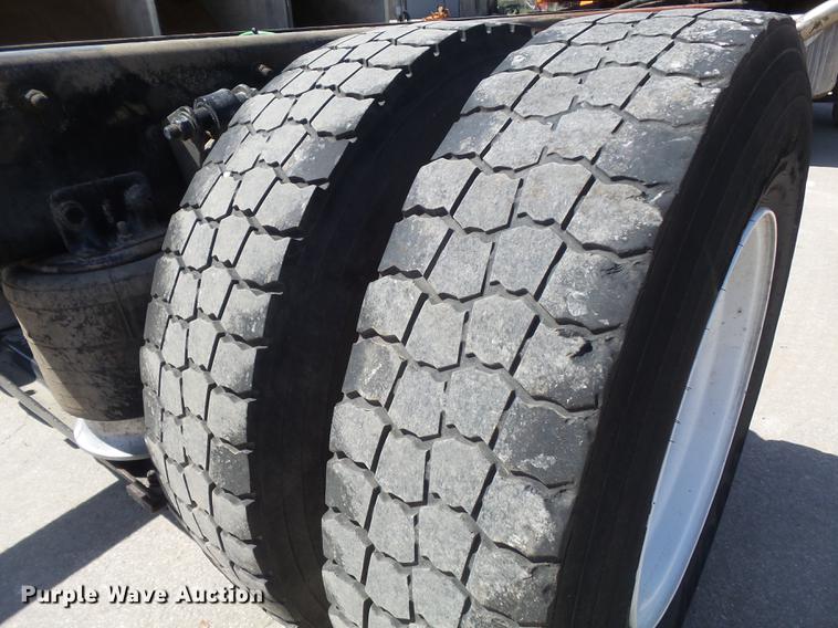 image for item DC7345 2007 Sterling Acterra truck cab and chassis