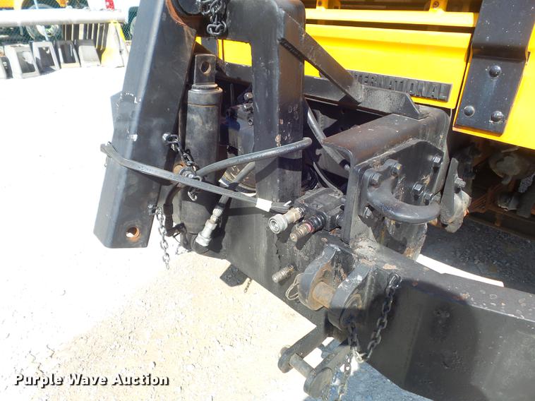 image for item DC7346 2000 International 4900 dump truck