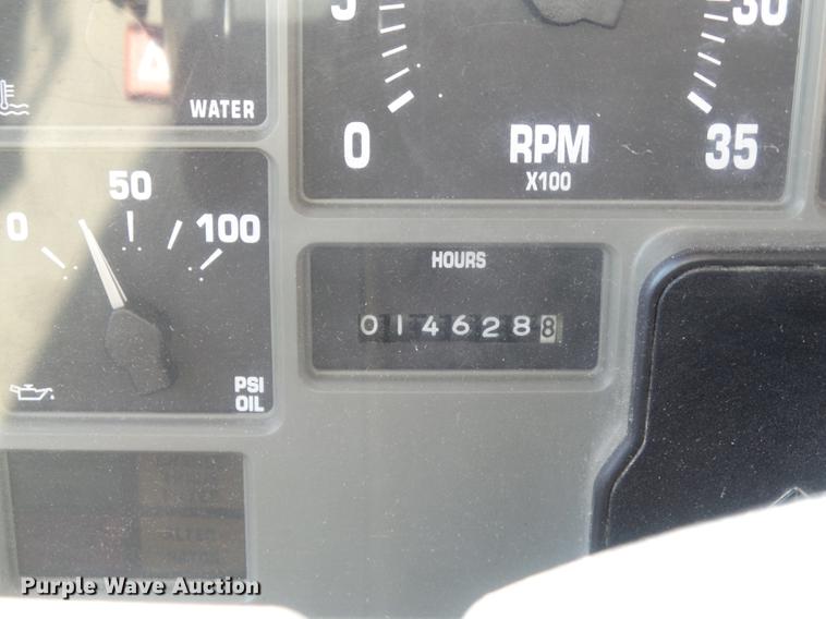 image for item DC7346 2000 International 4900 dump truck