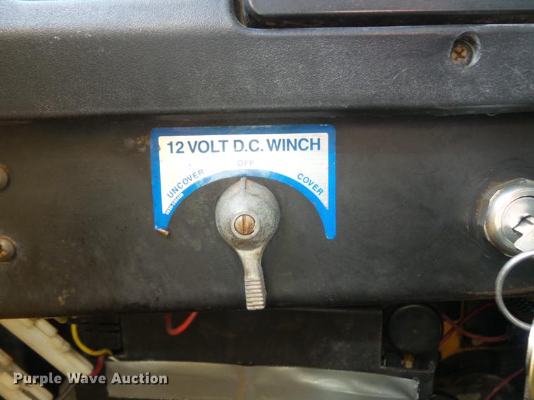 image for item DC7346 2000 International 4900 dump truck