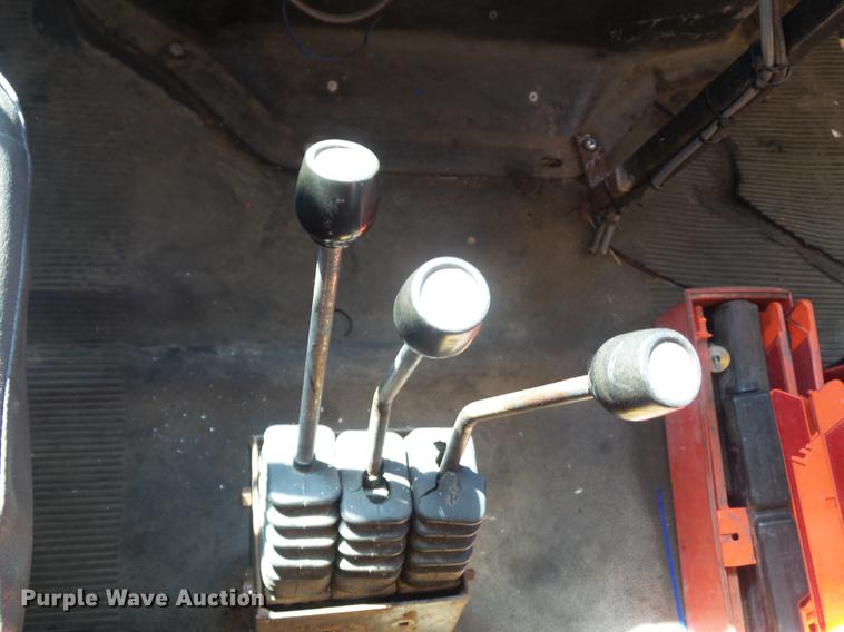 image for item DC7346 2000 International 4900 dump truck