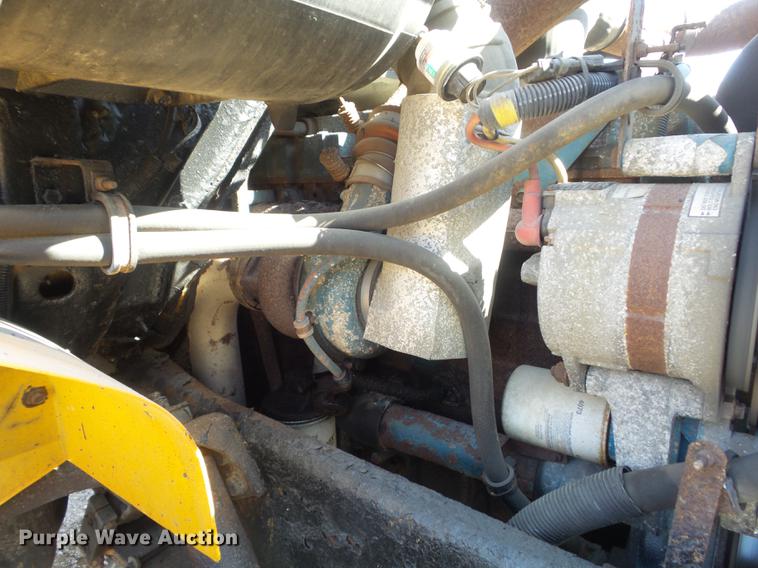 image for item DC7346 2000 International 4900 dump truck