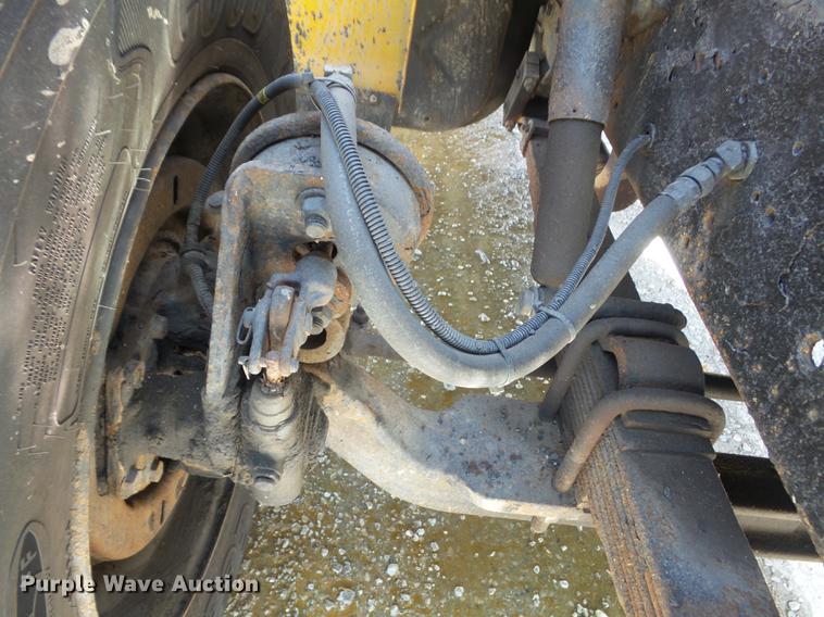 image for item DC7346 2000 International 4900 dump truck