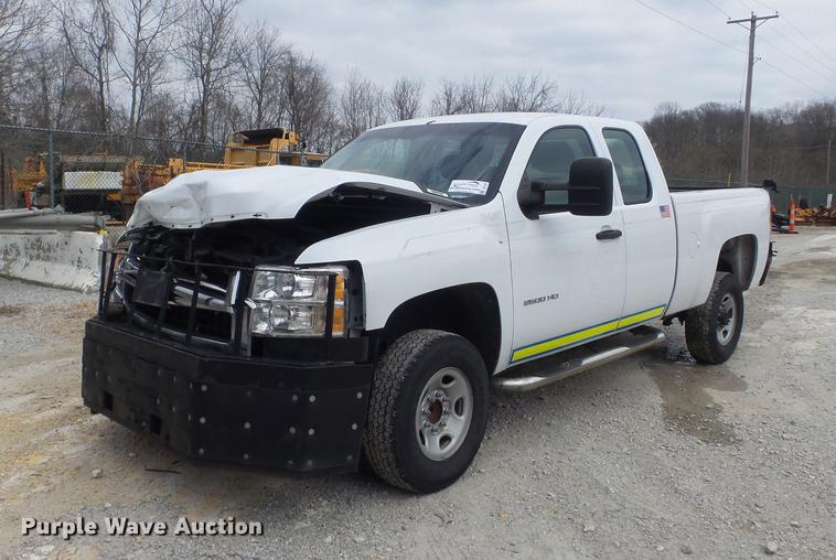 image for item DC7347 2010 Chevrolet Silverado 2500HD Ext. Cab pickup truck