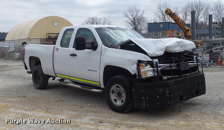 image for item DC7347 2010 Chevrolet Silverado 2500HD Ext. Cab pickup truck