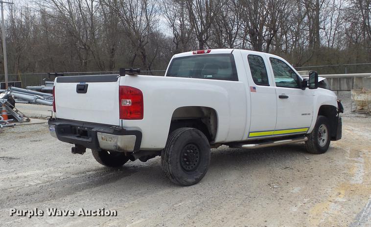 image for item DC7347 2010 Chevrolet Silverado 2500HD Ext. Cab pickup truck