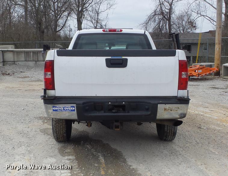 image for item DC7347 2010 Chevrolet Silverado 2500HD Ext. Cab pickup truck