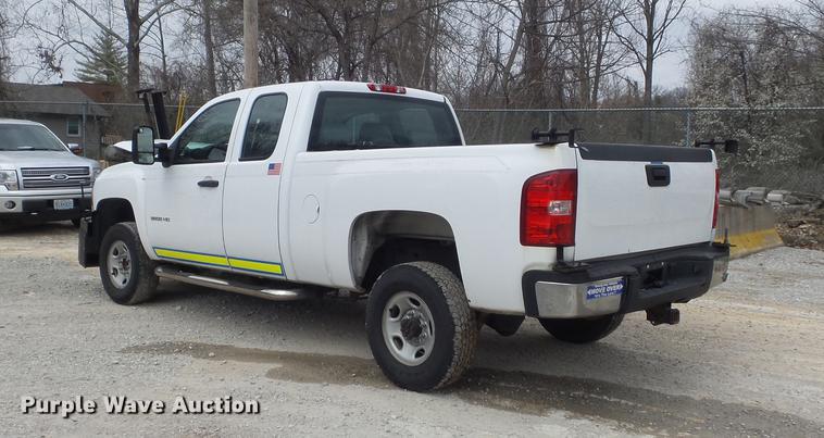 image for item DC7347 2010 Chevrolet Silverado 2500HD Ext. Cab pickup truck