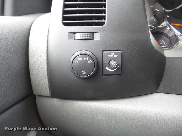 image for item DC7347 2010 Chevrolet Silverado 2500HD Ext. Cab pickup truck