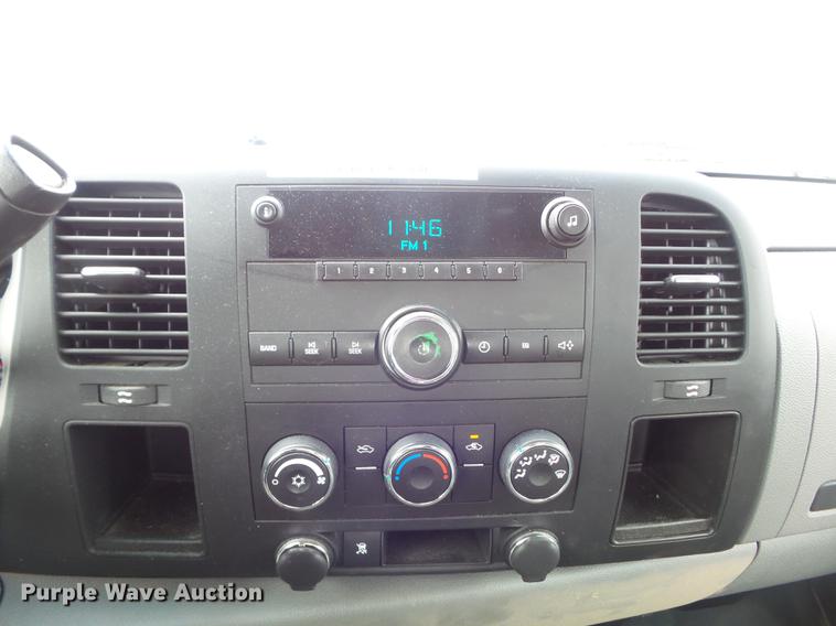 image for item DC7347 2010 Chevrolet Silverado 2500HD Ext. Cab pickup truck