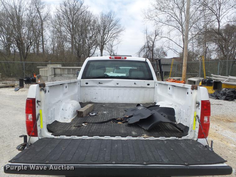image for item DC7347 2010 Chevrolet Silverado 2500HD Ext. Cab pickup truck
