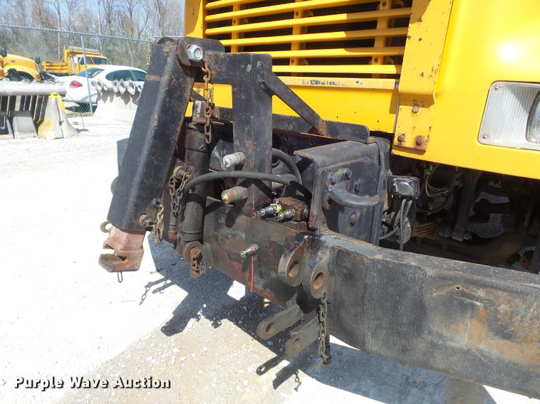 image for item DC7349 2002 International 4900 dump truck