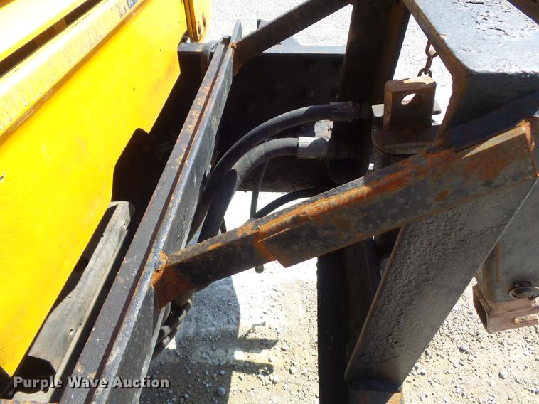 image for item DC7349 2002 International 4900 dump truck