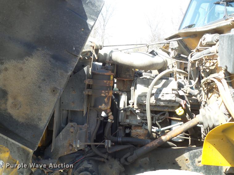 image for item DC7349 2002 International 4900 dump truck