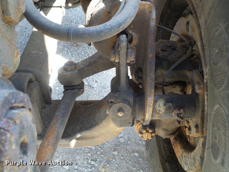 image for item DC7349 2002 International 4900 dump truck