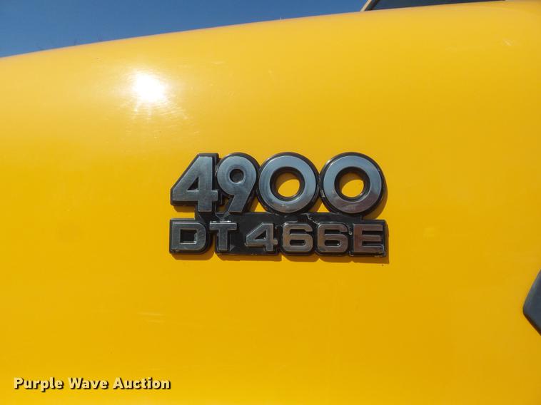 image for item DC7349 2002 International 4900 dump truck