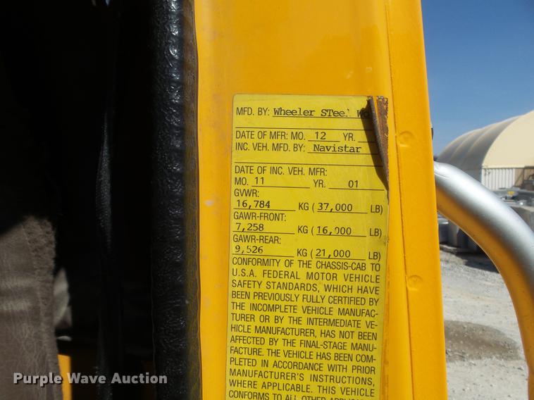 image for item DC7349 2002 International 4900 dump truck