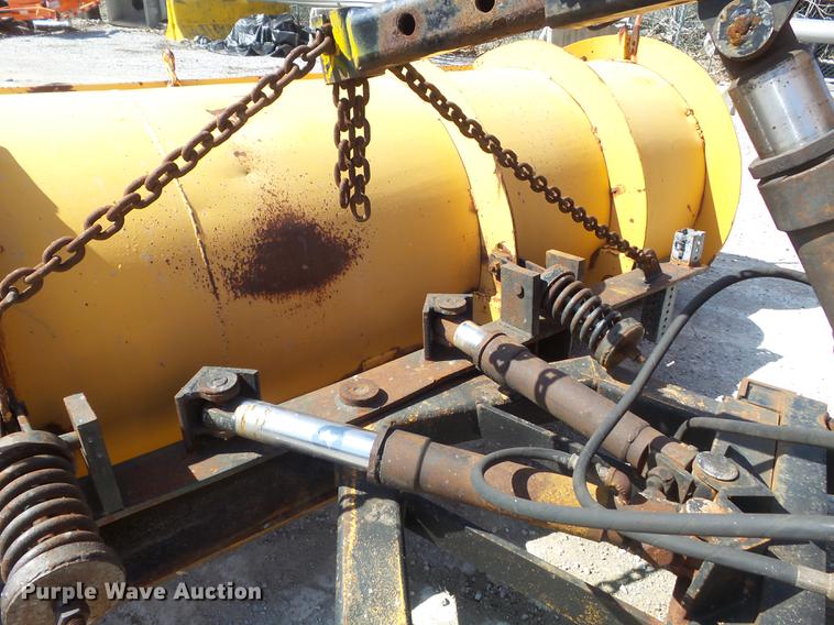 image for item DC7350 2001 International 4900 dump truck