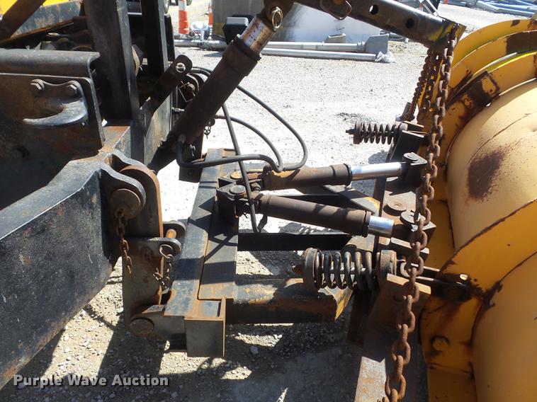 image for item DC7350 2001 International 4900 dump truck