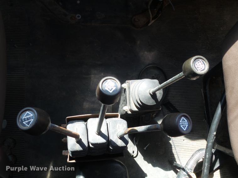 image for item DC7350 2001 International 4900 dump truck