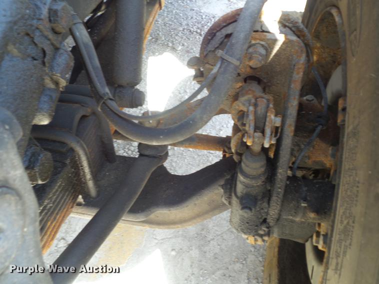 image for item DC7350 2001 International 4900 dump truck