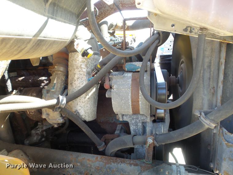 image for item DC7350 2001 International 4900 dump truck