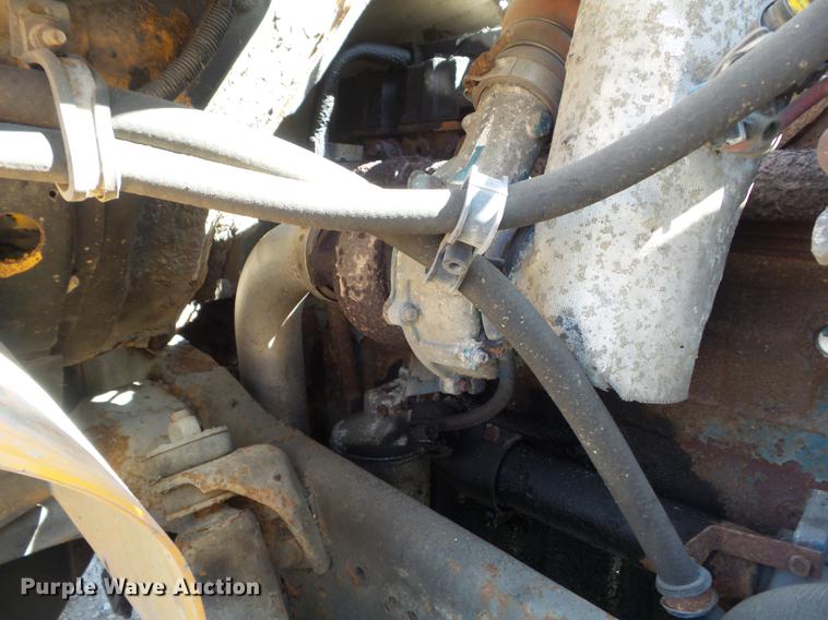 image for item DC7350 2001 International 4900 dump truck