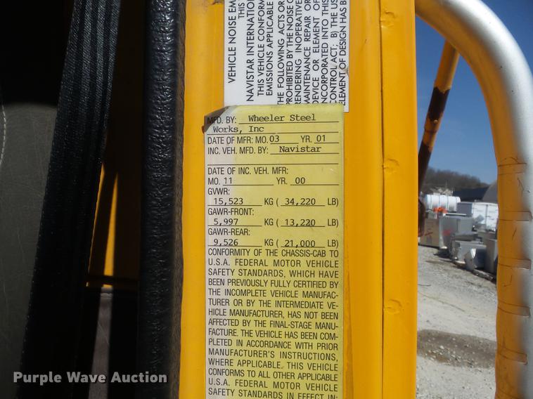 image for item DC7350 2001 International 4900 dump truck