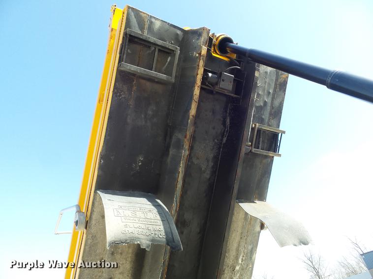 image for item DC7351 2002 International F2554 dump truck