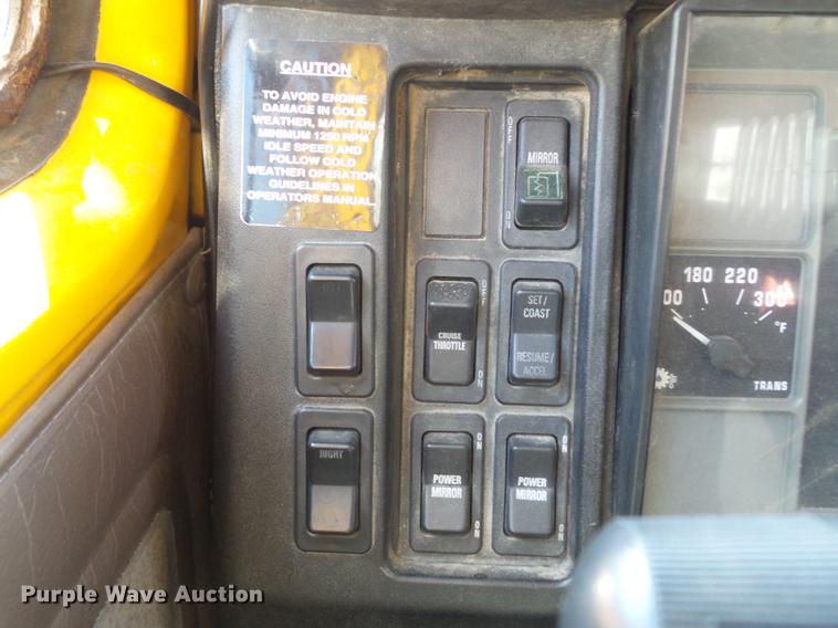 image for item DC7351 2002 International F2554 dump truck