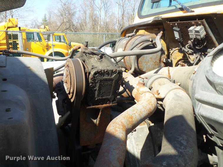 image for item DC7351 2002 International F2554 dump truck