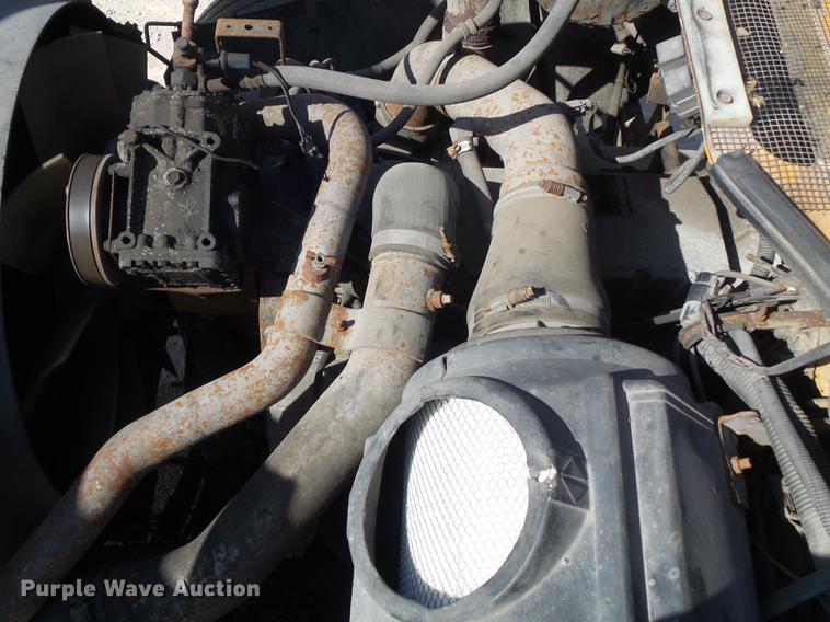 image for item DC7351 2002 International F2554 dump truck