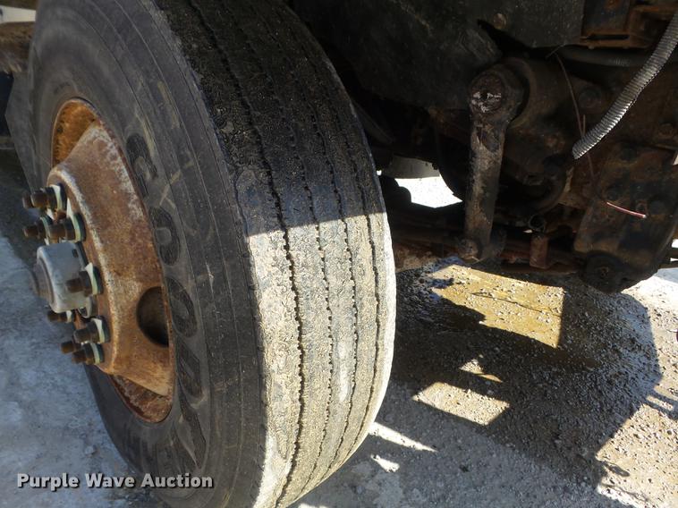 image for item DC7351 2002 International F2554 dump truck