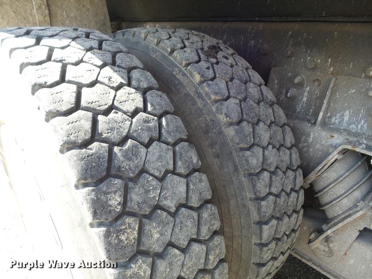 image for item DC7351 2002 International F2554 dump truck