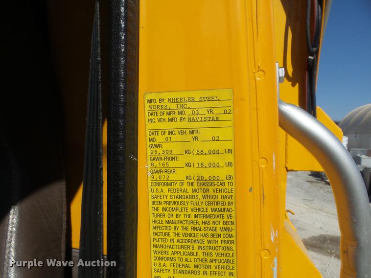 image for item DC7351 2002 International F2554 dump truck