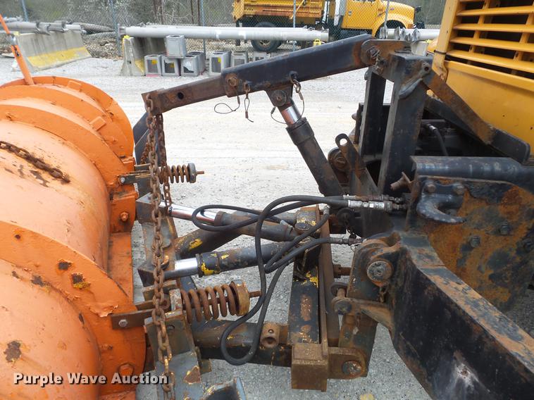 image for item DC7353 2001 International 4900 dump truck