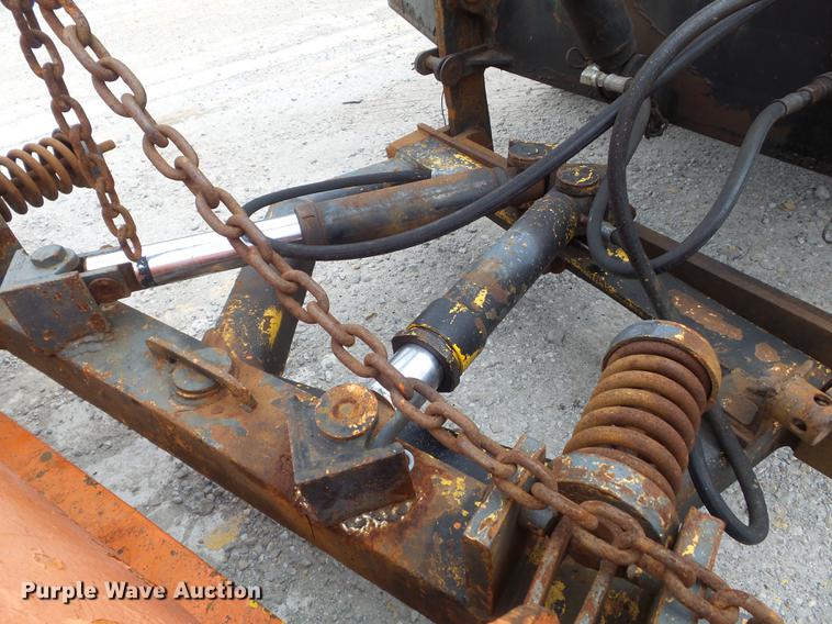 image for item DC7353 2001 International 4900 dump truck