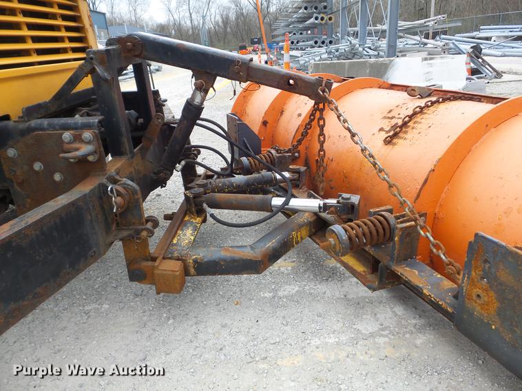 image for item DC7353 2001 International 4900 dump truck