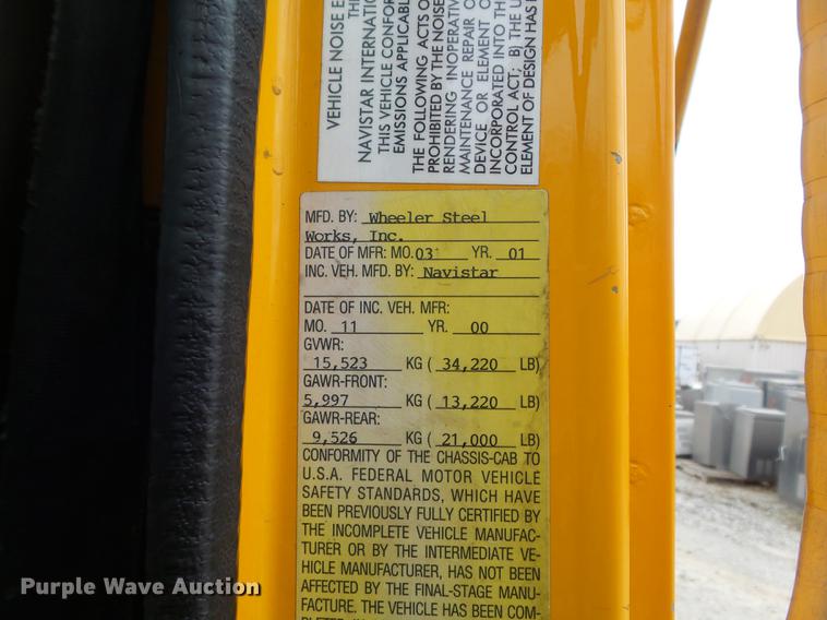 image for item DC7353 2001 International 4900 dump truck