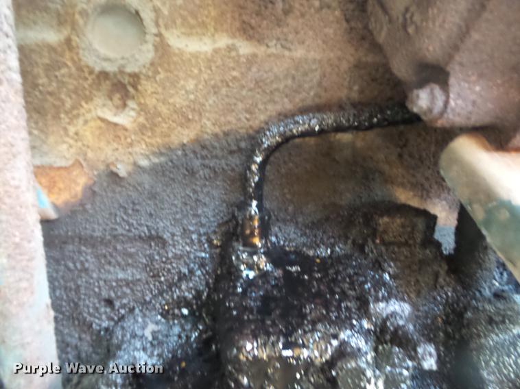 image for item DC7354 2000 International 4900 dump truck