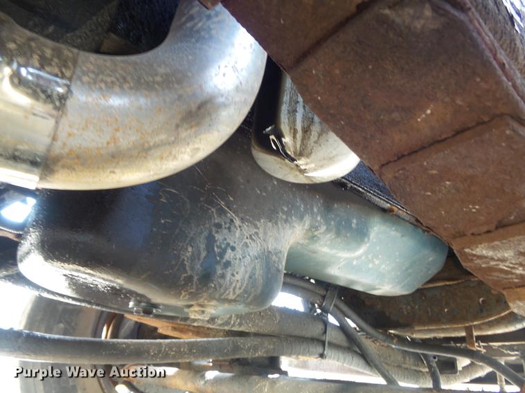 image for item DC7354 2000 International 4900 dump truck