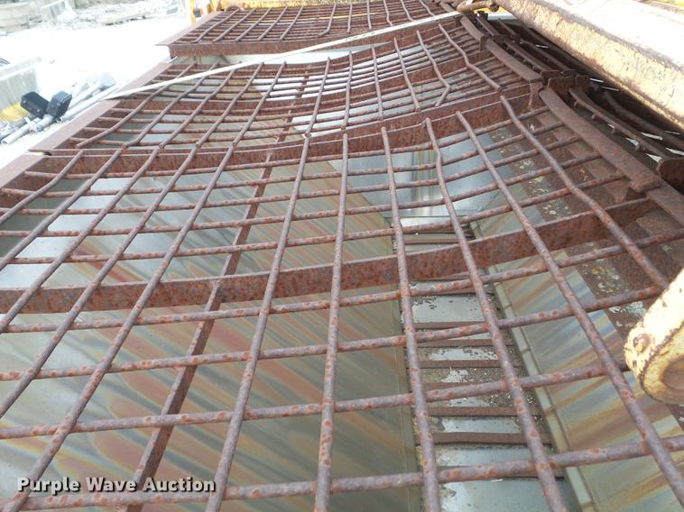 image for item DC7355 2000 International 4900 dump truck